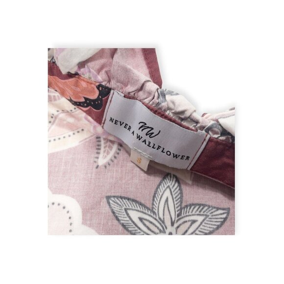 Never A Wallflower Vicki Short Sleeve Top Floral Print SZ S Ruffle Neck 100% Cot - Picture 9 of 12